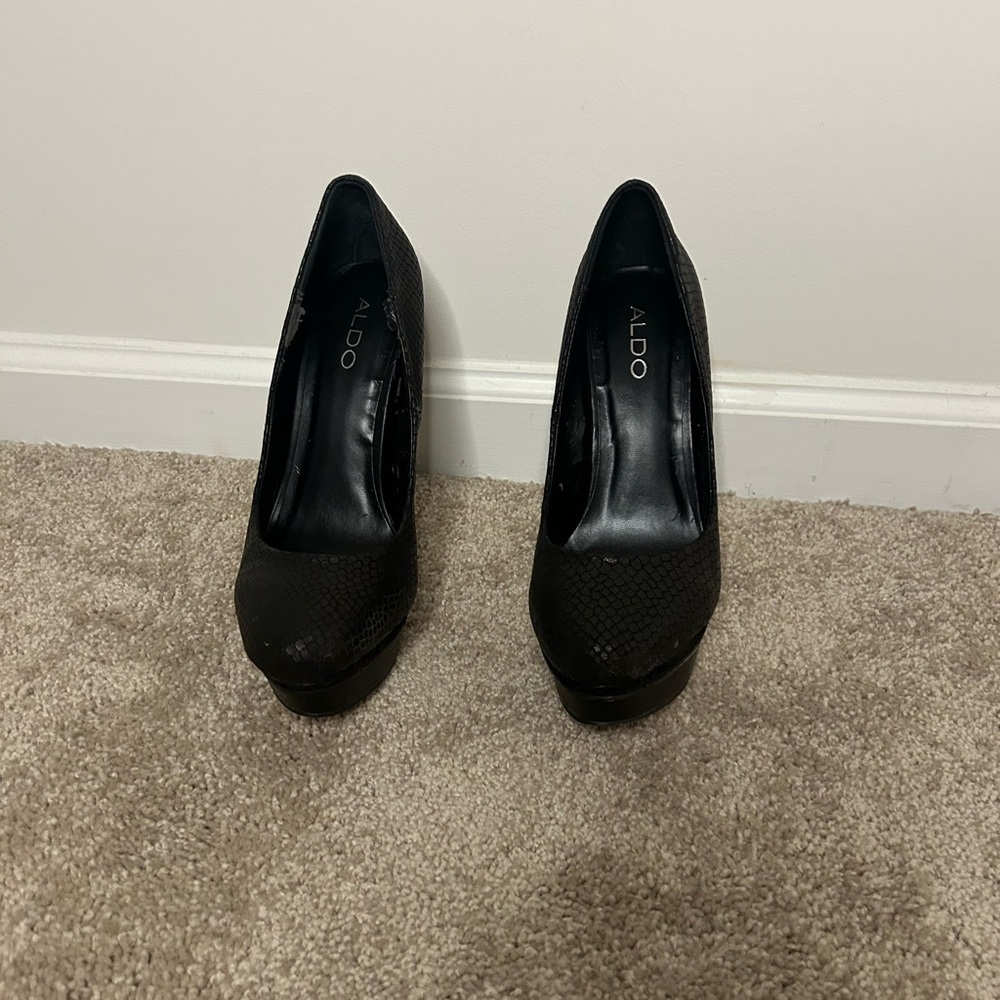 Aldo Black Textured Platform Heels